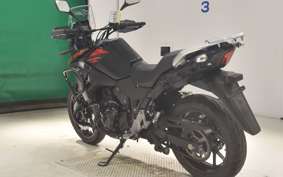 SUZUKI Vｽﾄﾛｰﾑ250