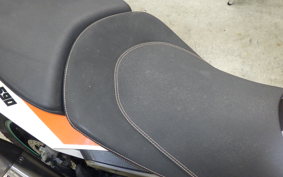 KTM 690 DUKE R 2013