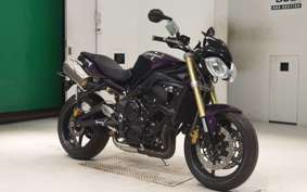 TRIUMPH STREET TRIPLE 2011