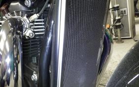 TRIUMPH BONNEVILLE T100 2018