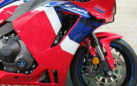 HONDA CBR600RR 2021 PC40