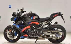 BMW M1000R 2025