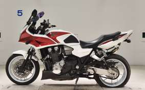 HONDA CB1300SB SUPER BOLDOR A 2011 SC54