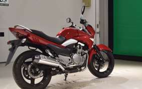 SUZUKI GSR250