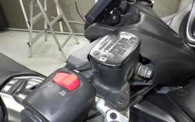 YAMAHA T-MAX 530 DX 2019 SJ15J