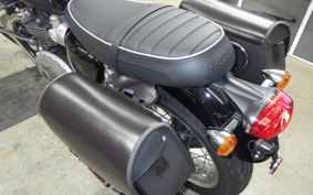 TRIUMPH BONNEVILLE T120 2025