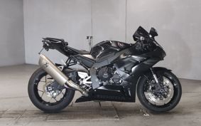 HONDA CBR1000RR R 2022 SC82