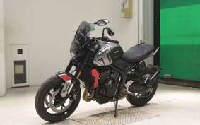 TRIUMPH TRIDENT 660 2024