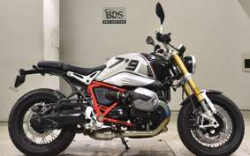 BMW R NINE T 2023
