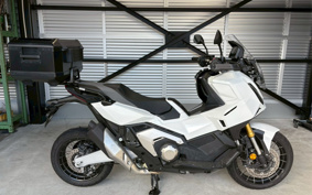 HONDA X-ADV 750 2025 RH21