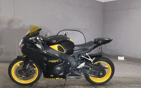 HONDA CBR1000RR 2010 SC59