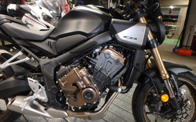 HONDA CB650R E-Clutch 2025 RH17