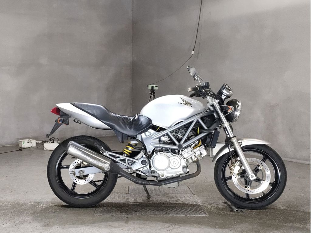 Фото Honda VTR 250 2006 с японского аукциона