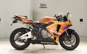 HONDA CBR600RR GEN 2 2006 PC37