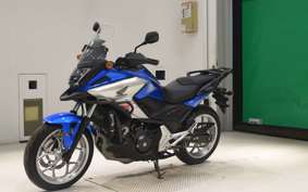 HONDA NC750X DCT EP 2005 RC90