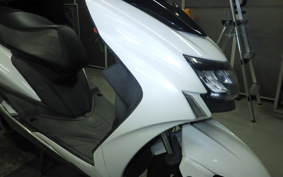 YAMAHA CYGNUS 125 XSR 3