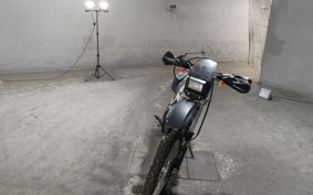 SUZUKI DR250R SJ45A