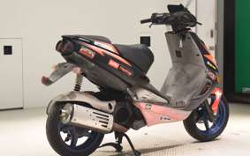 APRILIA SR125