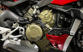 DUCATI STREET FIGHTER V4S 2022 1F00