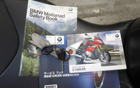 BMW S1000XR 2016