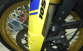 SUZUKI Vｽﾄﾛｰﾑ1050DE 2023 EF11M