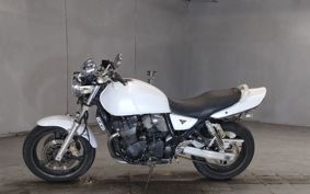 SUZUKI INAZUMA 400 GK7BA
