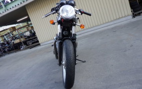 TRIUMPH THRUXTON 900 2004