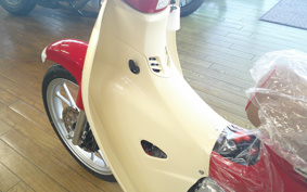 HONDA SUPER CUB 110 HELLOKITTY JA59