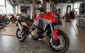 DUCATI MULTISTRADA V4S 2025