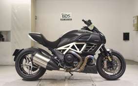 DUCATI DIAVEL AMG 2012