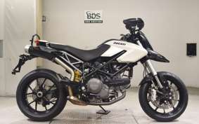 DUCATI HYPERMOTARD 796 2011