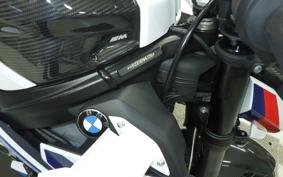 BMW M1000R 2023