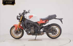 YAMAHA XSR900 2025