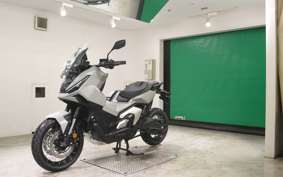 HONDA X-ADV 750 2026 RH21