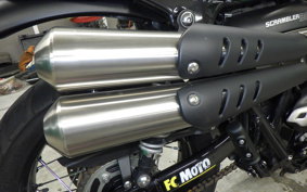TRIUMPH STREET SCRAMBLER 2022