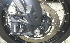 MOTO GUZZI V85 TT 2021