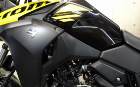 SUZUKI STROM 250 DS11A
