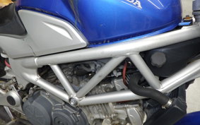 HONDA VTR 250 Gen. 2 MC33