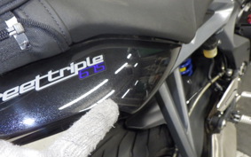 TRIUMPH STREET TRIPLE 85 2014