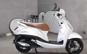 YAMAHA GRAND FILLER -NO125 SEE9