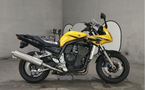 YAMAHA FZ1 FAZER RN06