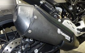 HUSQVARNA SVARTPILEN 401 2021