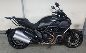 DUCATI DIAVEL CARBON 2013