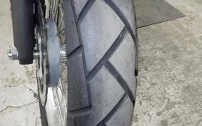 KAWASAKI VERSYS X250Aﾂｱﾗｰ 1983 LE250D