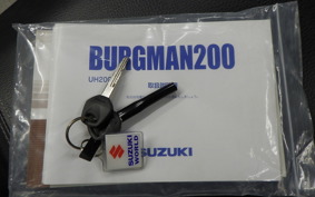 SUZUKI SKYWAVE 200 (Burgman 200)
