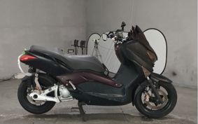 YAMAHA X-MAX 250 SG22