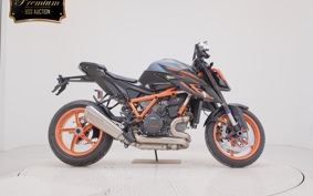 KTM 1290 SUPER DUKE R EVO