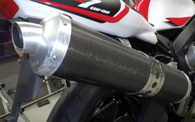 YAMAHA YZF-R7 2000