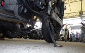 SUZUKI GSX250FX ZR250C
