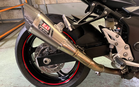 SUZUKI GSR750ABS 2013 GR7NA
